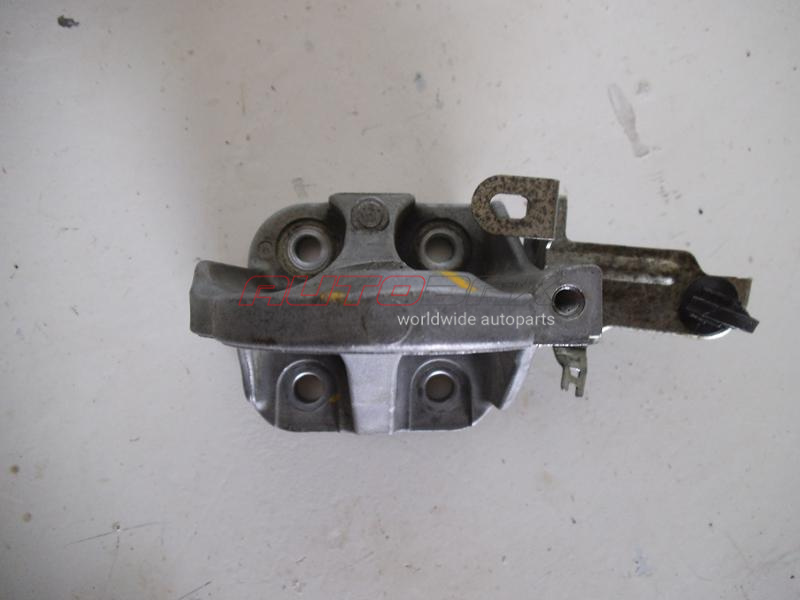 Engine/Transmission Mount Bracket Teana (J32) 2008>2013