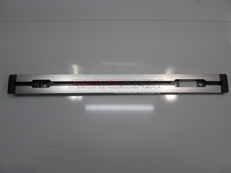 Trim/Luggage Compartment Filler Toyota Land Cruiser (150) Prado 2009>