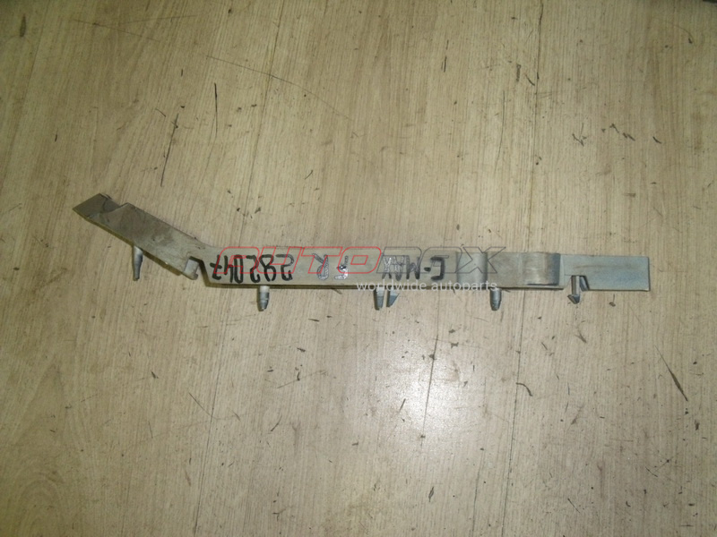 Bracket Front Bumper Right C-Max 2004>2010