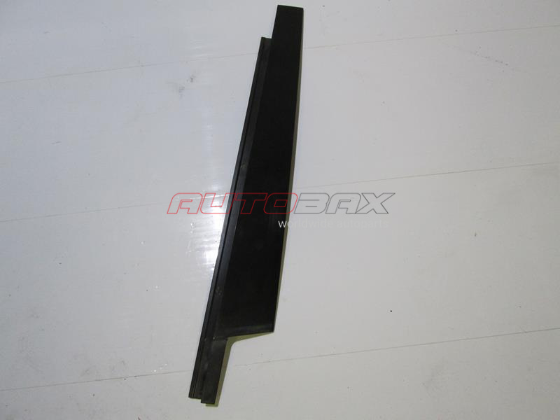 Front Left Door Molding / Trim Range Rover III (LM) 2002>2012