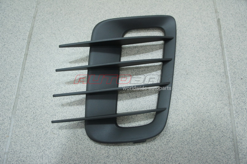 Grille/Fog Lamp C-Max 2004>2010