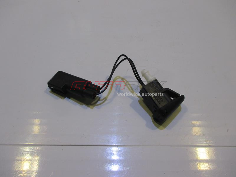 Windshield Washer Nozzle Kuga ll 2012>