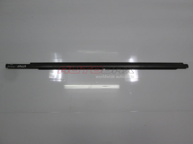 Front Right Door Glass Seal Outlander XL (CW) 2006>2012