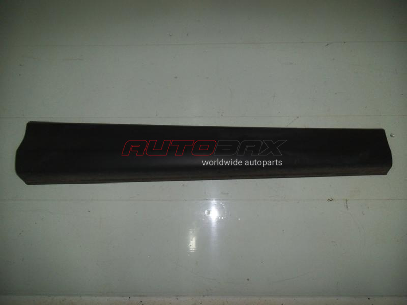 Front Right Door Molding/Trim CX 5 2012>