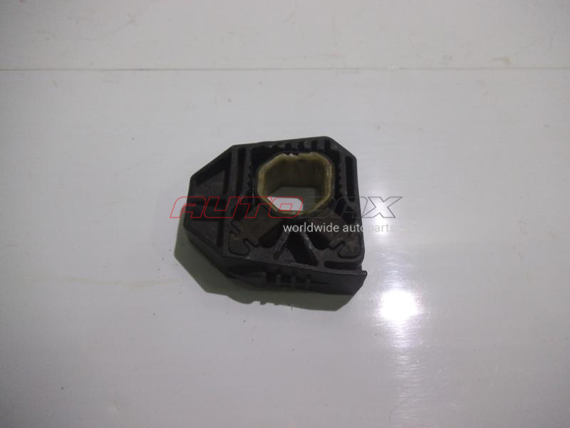 Cooling Radiator Cushion/Bracket Touran 2003>2010