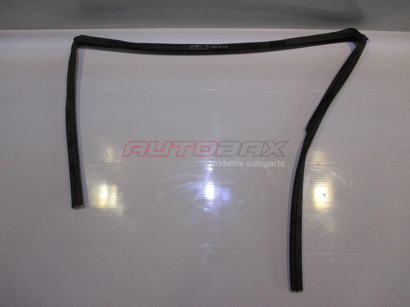 Front Right Door Glass Seal Lancer X (CY) 2007>