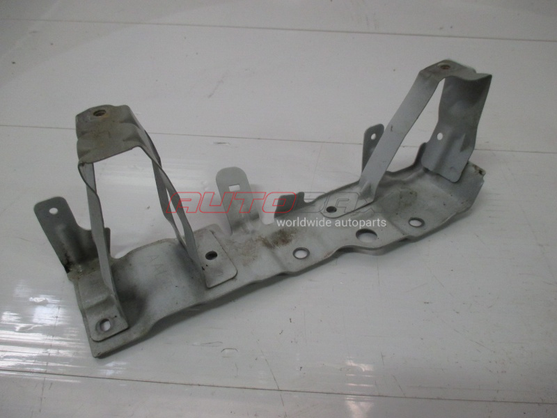 Left Front Fender Bracket Pathfinder (R52) 2014>