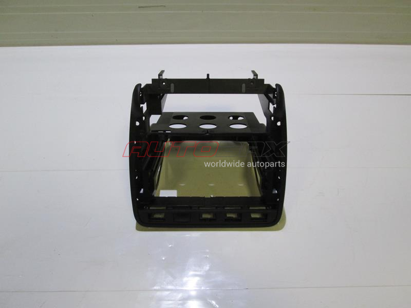 Radio Frame/Dashboard Trim Cayenne 2003>2010
