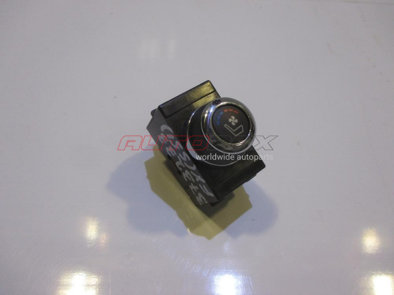 Seat Heater Button QX-70/FX (S51) 2008>