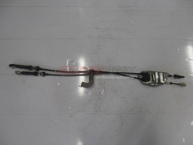Cable manual transmission/automatic transmission Corolla (E15) 2006>2013