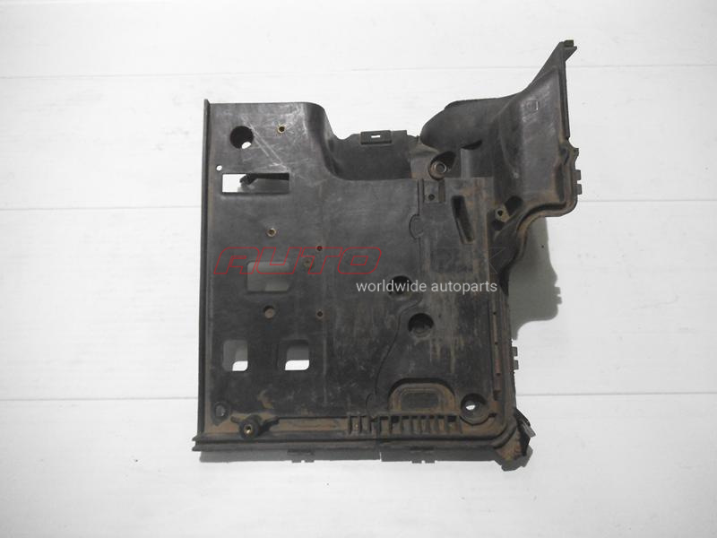 Battery Hold-Down Discovery III 2004>2009