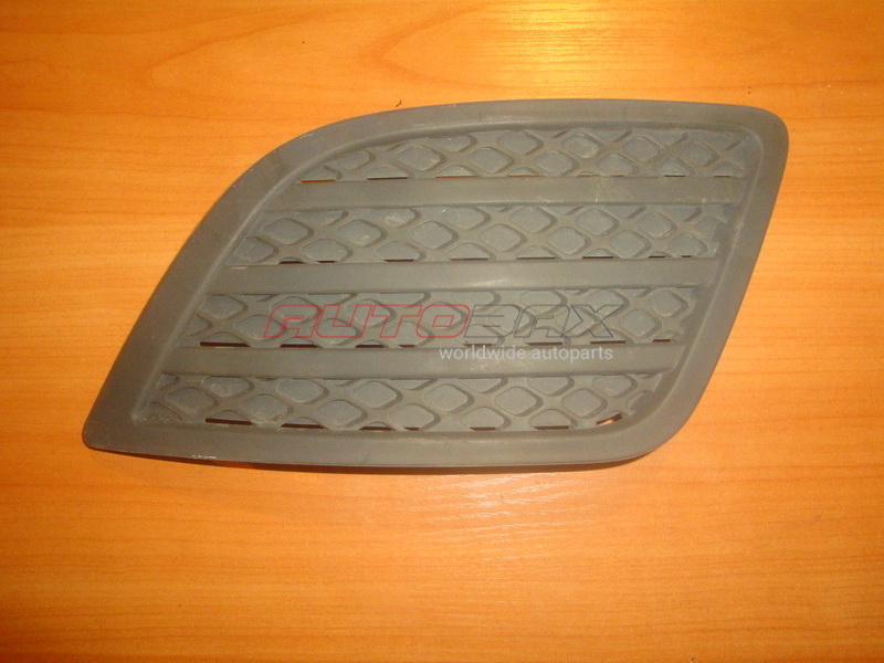 Fog Light Grille/Bezel Fiesta 2001>2007