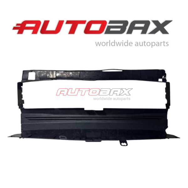 Radiator Baffle (Center) Porsche Macan 2014>