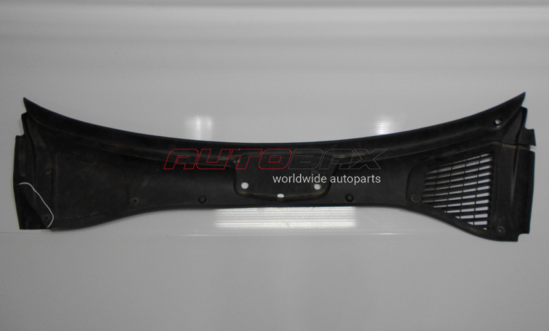 Jabot (Wiper Trapeze Trim) Porsche Cayenne 2003>2010