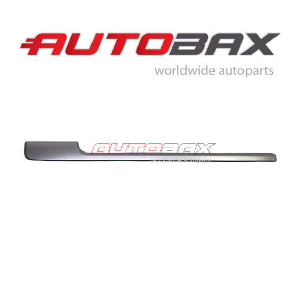 Front Left Door Molding / Trim Land Rover Range Rover IV 2012>