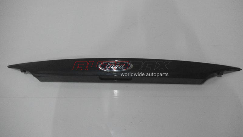 Molding/Door Trim/Trunk Lids Ford Focus III 2011>