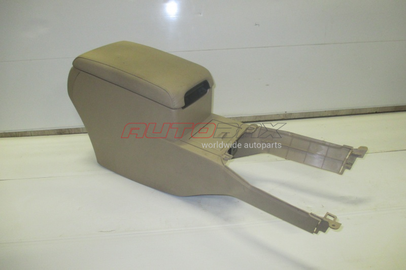 Armrest/Console Center Toyota Camry (V50/55) 2012>