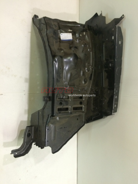 Side member Front (left) Ranger 2006>
