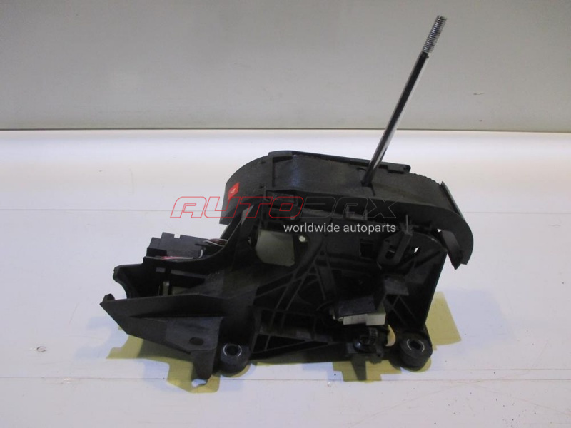 Gear Shift Gate (Inside) Toyota RAV 4 2006>2013