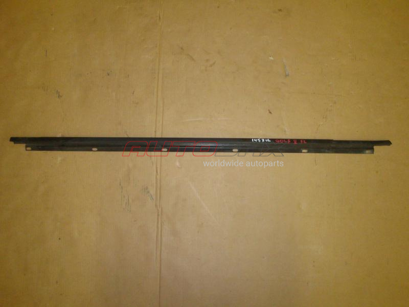 Window Seal Front Left Door Golf V 2003>2009