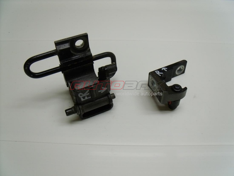 Door Hinge Front Right Touareg 2002>2010
