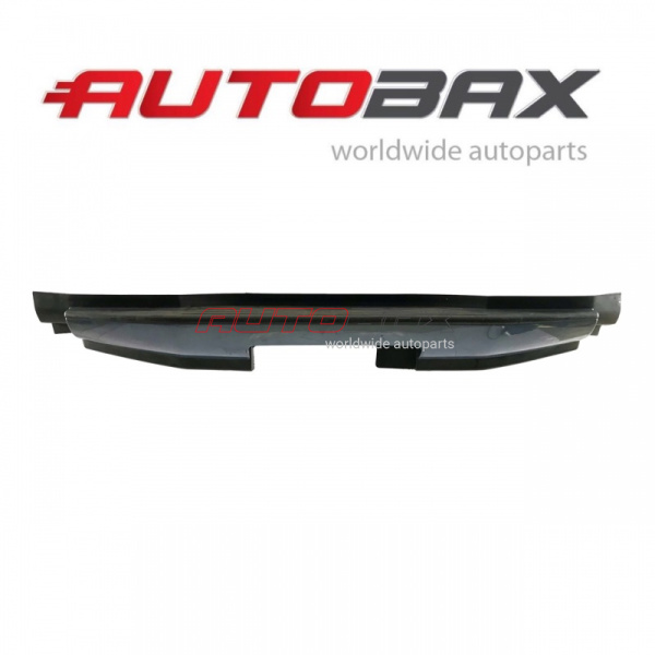 Rear Bumper Molding/Trim Infiniti QX-56 (JA60) 2004>2009