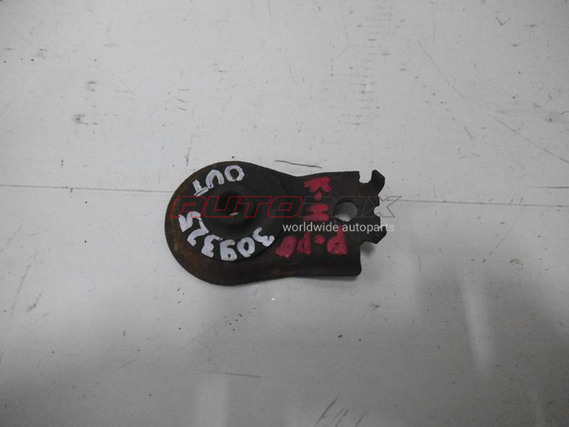 Cooling Radiator Mount/Bracket Outlander (CU) 2003>2009