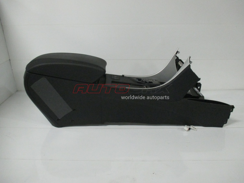 Armrest/Console Center Sonata VI 2010>