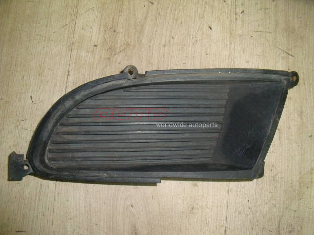 Fog Light Grille/Bezel Lancer IX (CS) 2003>2006