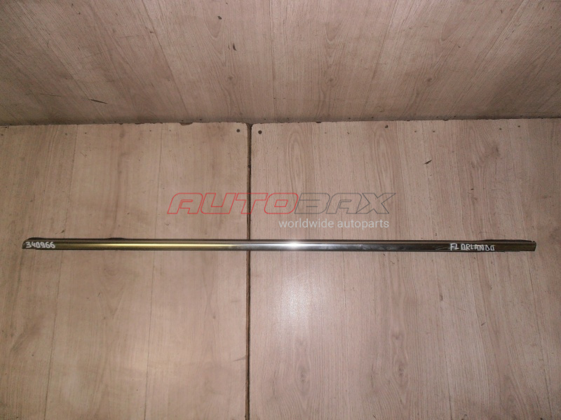 Front Left Door Glass Seal Orlando 2011>