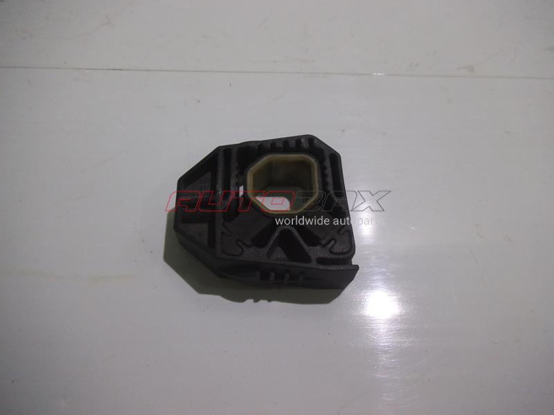 Cooling Radiator Cushion/Bracket Touran 2003>2010