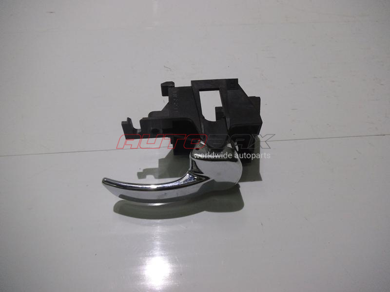 Right Interior Door Handle Pathfinder (R51M) 2004>2013