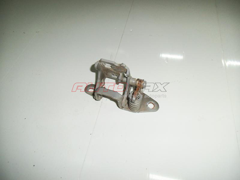 Front Right Door Hinge Caliber 2006>2011