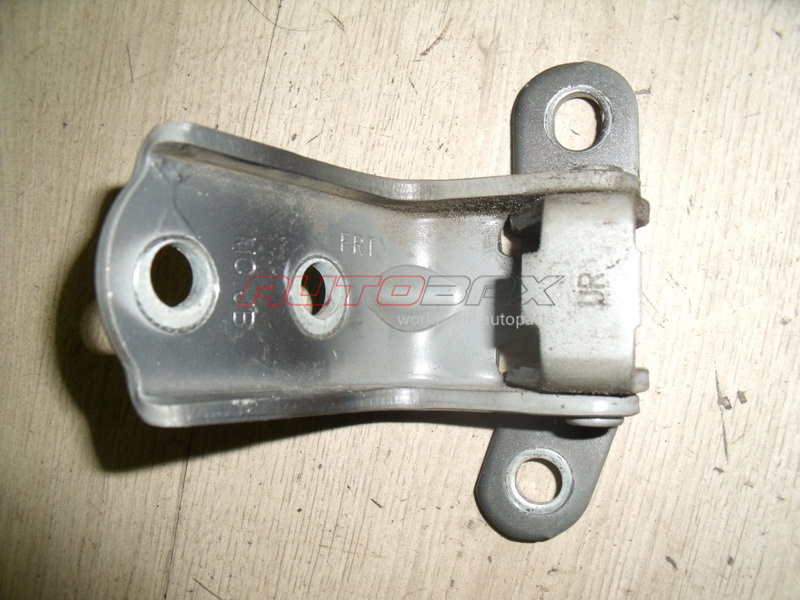 Front Right Door Hinge Solaris 2010>2017