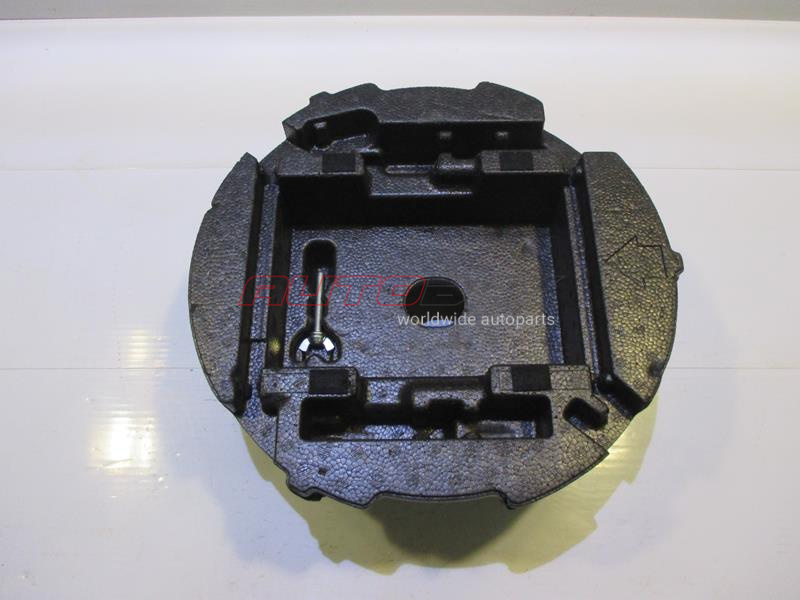 Trunk Trim/Filler Mazda CX 7 2007>
