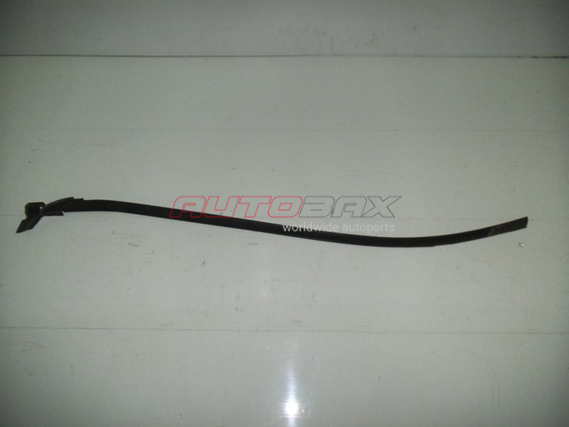 Windshield Molding/Trim Outlander (CU) 2003>2009