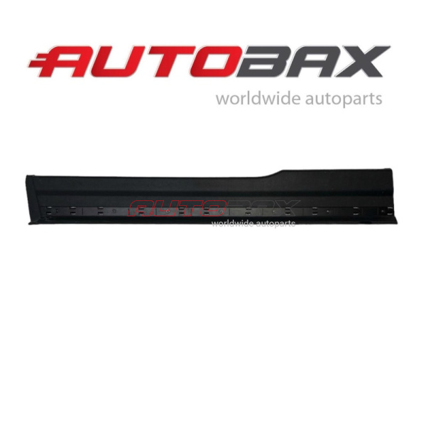 Right Front Door Molding/Trim Rivian R1T 2021>