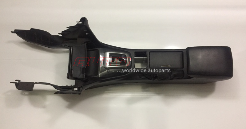 Armrest/Console Center Mazda 6 (GJ) 2013>