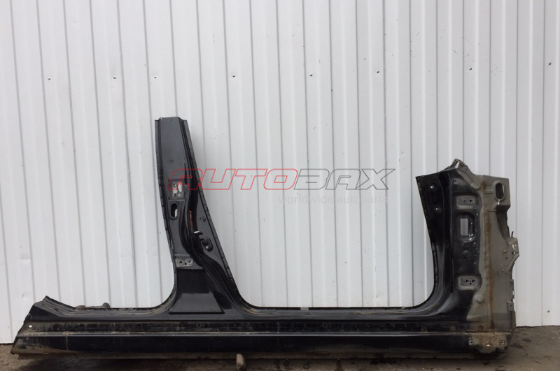 Right Rocker Panel/Sill Infiniti M-35/45 (Y50) 2004>2009