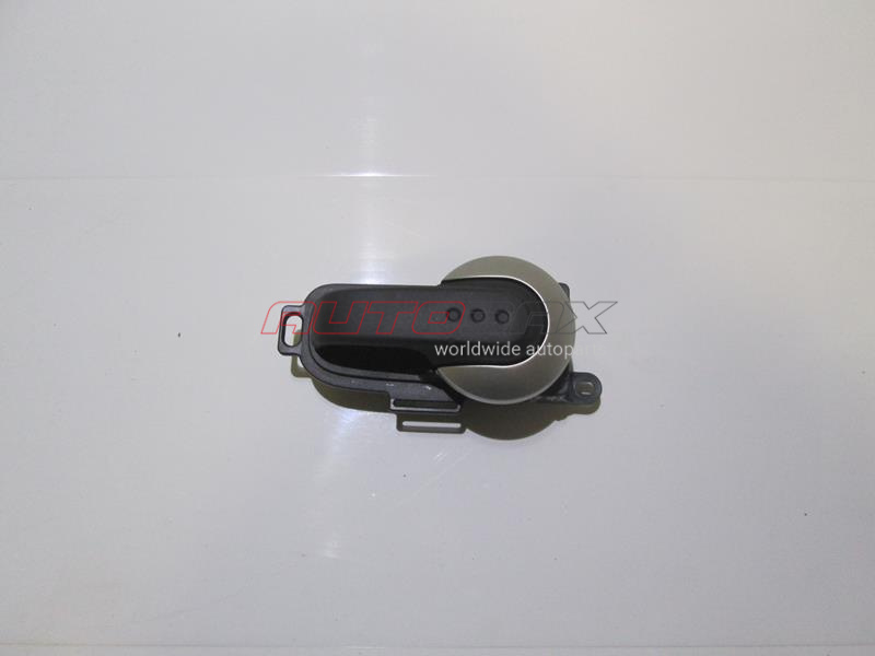 Right Interior Door Handle Note (E11) 2006>2012