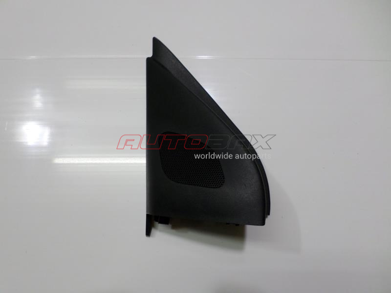 Front Left Door Trim Panel Outlander XL (CW) 2006>2012