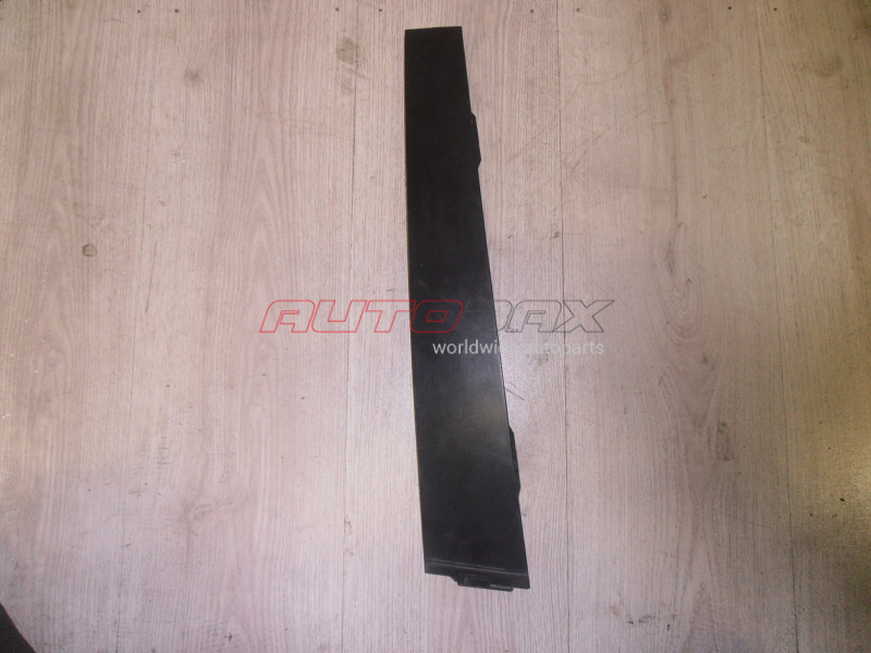 Molding / Trim Door Front Right Touran 2003>2010