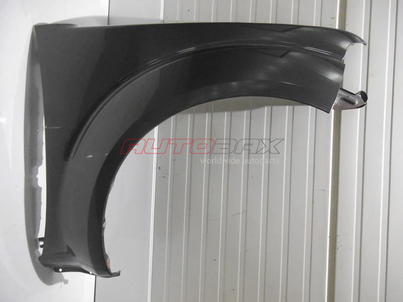 Fender Front Right Pathfinder (R51M) 2004>2013