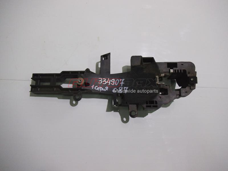 Handle Bracket 1-series (E81/E87) 2004>2011
