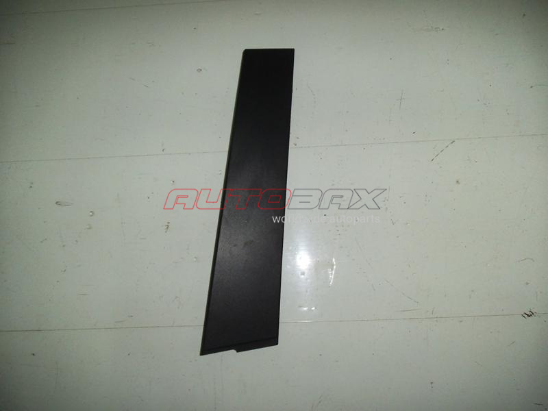 Front Left Door Molding / Trim CX 5 2012>