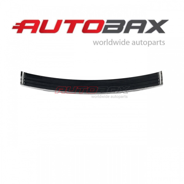 Rear Bumper Molding/Trim Jeep Grand Cherokee (WK2) 2010>