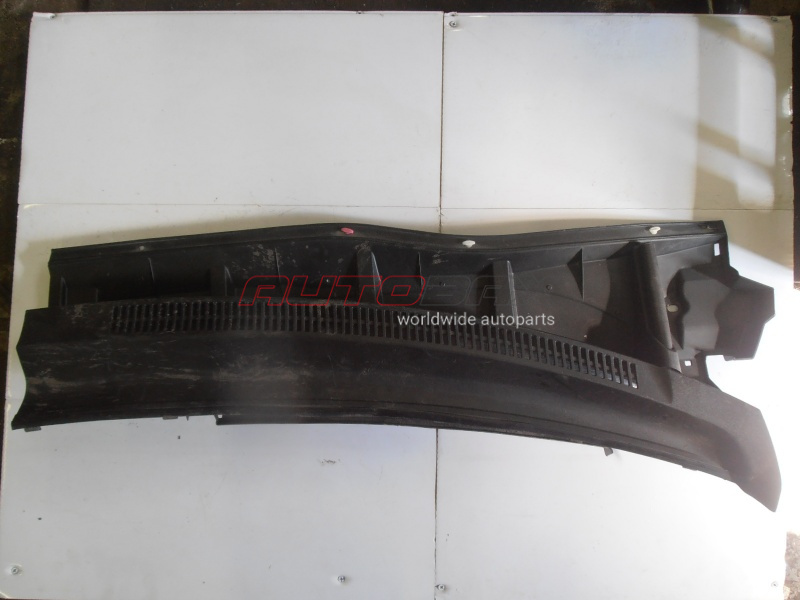 Jabot (Wiper Trapeze Trim) Corolla (E15) 2006>2013