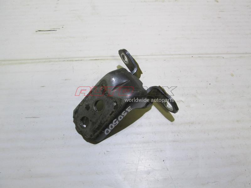 Front Left Door Hinge Pathfinder (R51M) 2004>2013
