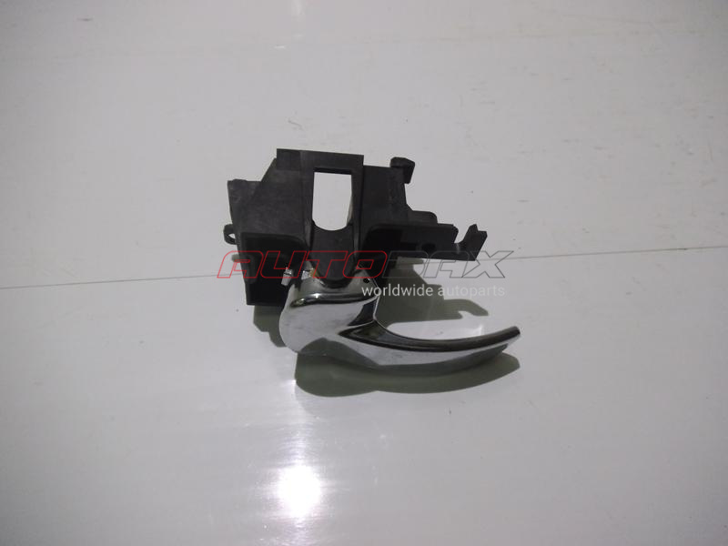 Left Interior Door Handle Pathfinder (R51M) 2004>2013