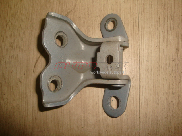 Front Right Door Hinge Solaris 2010>2017